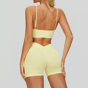 Ensemble de yoga et de fitness 3 pièces pour femmes : soutien-gorge de sport sans couture, <span class=keywords><strong>short</strong></span> de sport brésilien à effet push-up, leggings taille haute, veste de sport - Product Image 3