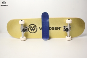 WOODSEN Tabla <span class=keywords><strong>de</strong></span> Skateboard <span class=keywords><strong>de</strong></span> 2.75*10.5 Pulgadas, Diseño Doble Rocker en Forma <span class=keywords><strong>de</strong></span> Paleta <span class=keywords><strong>de</strong></span> Helado, Madera <span class=keywords><strong>de</strong></span> Arce Canadiense <span class=keywords><strong>de</strong></span> 7 Capas, Gráficos Personalizados a Color, Antideslizante e Impermeable - Product Image 5