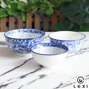 Bol en porcelaine rond LEXI durable de 5,5 pouces, motif floral bleu chinois, origine Guangdong, pour la maison, les restaurants et les hôtels - Product Image 1