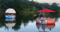 Bateau barbecue à moteur électrique pour 8 personnes bateau barbecue donut
