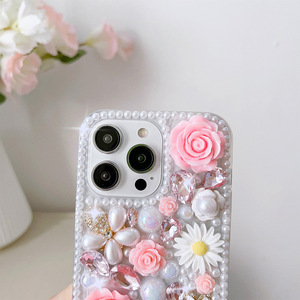 Lujo mujeres Rhinestone perla Margarita flor teléfono móvil caso celular Shell cubre para iPhone 15 Samsung A13 A14 A25 A34 A54 - Product Image 3