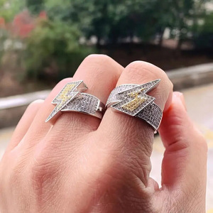 Elegante Anello con Zirconi Stile Punk Minimalista, Gioiello da Donna alla Moda per Uso Quotidiano, Regalo Chic - Product Image 4