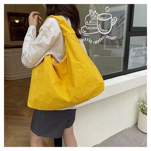 Công Suất Lớn <span class=keywords><strong>Hobo</strong></span> Tote Vai Túi Với Xử Lý Có Thể Gập Lại Dây Kéo Đóng Cửa Phong Cách Lười Biếng Polyester Lót Cho Công Nhân - Product Image 4