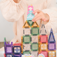 Jouets éducatifs STEM pour la construction de bâtiments, jouets pour tout-petits, 50 pièces de tuiles magnétiques de poche, mini jouet de voyage avec étui