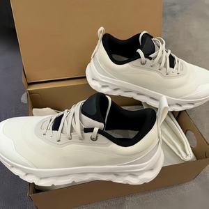 Chaussures de sport personnalisées de haute qualité pour la course en extérieur, basses, respirantes, pour hommes et femmes, style rétro décontracté pour la marche - Product Image 3