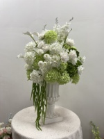 Boule de fleurs artificielle personnalisée RK346 en soie blanche et verte pour centre de table de mariage de luxe et décoration d'événements