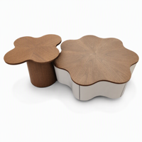 Ensemble de tables basses contemporaines en placage de bois avec plateau stratifié, tables gigognes à motif floral en forme de pétale, base en bois grainé crème effet soleil pour salon