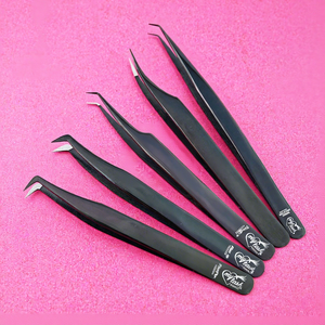 Wholesale Eye Lash Tweezer Curved Classic Tweezer Lightweight Isolation for Eye Lashes Volume 90 Degree in Special Black Color - Product Image 1