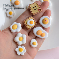 Ciondoli in resina a forma di uova fritte, cabochon piatti a forma di toast, accessori decorativi fai da te per scrapbooking e fermagli per capelli