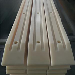 Tùy chỉnh Heavy-Duty MC Nylon chuỗi hướng dẫn cho băng tải chuỗi chế biến có sẵn kích cỡ khác nhau chất lượng nhựa đường sắt hướng dẫn - Product Image 2