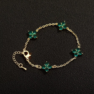สร้อยข้อมือรูปดอกโคลเวอร์ประดับเพทายสีเขียวสำหรับผู้หญิง เครื่องประดับนำโชค สร้อยข้อเท้าชุบเคลือบเงา แฟชั่นฤดูร้อน - Product Image 1