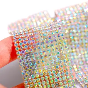 Yantuo 24*40cm Autoadesivo di Scintillio di Strass Foglio di Taglio di Cristallo AB Strass Maglia Per I Vestiti Scarpe Della Decorazione del Sacchetto