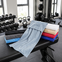 Serviette de sport pour la gym avec poche en filet pour téléphone, se fixe aux équipements de fitness, serviette d'exercice personnalisable avec logo