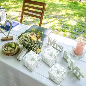 Boîtes cadeaux en papier vert à motifs floraux, style chinoiserie, petites boîtes en papier à fleurs, sacs de fête en papier vert et blanc avec hortensias pour mariage et anniversaire - Product Image 4