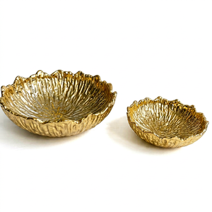 Frutero Decorativo de Aluminio Dorado de Lujo, Redondo, con Textura Floral, Plato para Servir, Centro de Mesa para Decoración del Hogar - Product Image 1