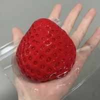 Hoogwaardig zacht ontspannings speelgoed zoete aardbei PVC in grappige fruitvorm bovenaan knijpbaar rotte educatief TPR Taba squishy speelgoed