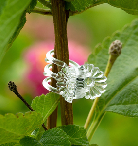 Clips de jardinage en plastique ABS réutilisables et écologiques pour la fixation et la protection des plantes - Product Image 4