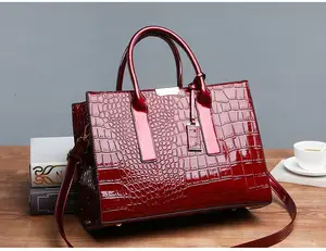 2024 New Style Large Ladies Crossbody Shoulder Bag Fashionable Square Handbag Made Of Waterproof PU Crocodile Leather