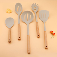 Ensemble d'ustensiles de cuisine en silicone 5 pièces avec manches en bois, compatibles lave-vaisselle et alimentaires, outils de cuisine écologiques