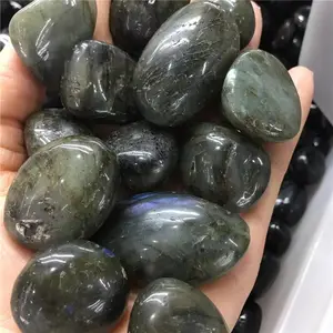 Nuovi arrivi lucido cristalli all'ingrosso all'ingrosso della pietra preziosa blu naturale flash labradorite tumbled pietre per la decorazione domestica