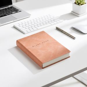 Agenda/Diario de Cuero Personalizada 2026, con Calendario Semanal y Diario, y Pegatinas - Product Image 4