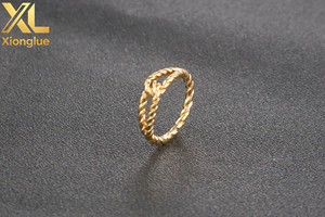 Bague en acier inoxydable plaqué or en forme de torsade de pâte frite, vente en gros - Product Image 5