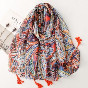 Hiyab de Moda Bohemia con Patrón Floral Colorido, Flores de Anacardo, con Flecos, Accesorio de Viaje, Poliéster, Multifuncional para Verano - Product Image 1