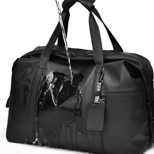 Bolsa de Viaje Impermeable Negra, Bolsa de Deporte para Fin de Semana, Equipaje con Separación para Ropa Húmeda y Seca, Bolsa de Transporte con Cierre - Product Image 2