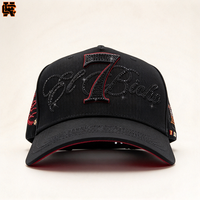 Casquette de baseball noire à strass avec lettres et chiffres cloutés, bord rouge, vente en gros 31