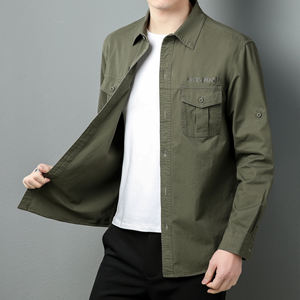 เสื้อแจ็คเก็ตขนแกะบุขนสำหรับผู้ชายแบบมีฮู้ด กันลม มีหลายกระเป๋า สวมใส่สบาย แขนยาว เหมาะสำหรับฤดูหนาว พร้อมโลโก้แบบกำหนดเองได้ - Product Image 2