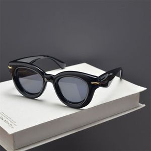 แว่นกันแดดทรงกลมดีไซน์เรโทรสุดฮิต Y2K สไตล์พังก์สุดหรู สำหรับทุกเพศ สีขาวแดง อุปกรณ์เสริมชายหาด ป้องกันรังสียูวี 400 - Product Image 4