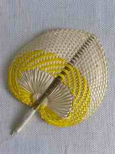 Éventail artisanal en bambou et feuille de palmier tressée, personnalisable en gros - Product Image 2