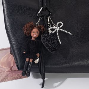 พวงกุญแจตุ๊กตาแฟชั่นสุดหรู HECION ตุ๊กตาเจ้าหญิงไฮยา เคลลี่ ผิวสีน้ำตาล สำหรับของเล่น เสื้อสเวตเตอร์สีดำ เคลลี่ พวงกุญแจ - Product Image 5