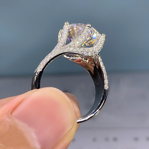 Anello con Design a Grappolo a Sei Punte, Anello Classico da Donna - Product Image 4