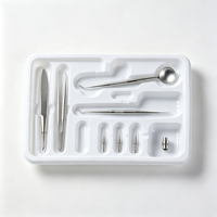 Plateau d'emballage en plastique thermoformé sur mesure pour instruments chirurgicaux et pinces