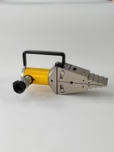 Écarteur de bride hydraulique portable FSM-8 pour le démontage de brides dans les installations pétrochimiques - Product Image 4