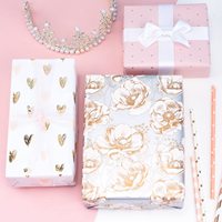 Papier d'emballage cadeau en rouleau de luxe avec impression florale or et argent, taille personnalisée, vente en gros en Chine pour mariage