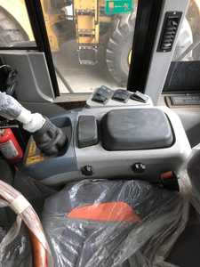 Chargeur sur pneus d'occasion CG 956C 958L 966G CHENGGONG 3m3 de bonne qualité - Product Image 4