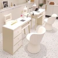Ensemble table et chaise de manucure design moderne Mason avec plateau en marbre, prise pour aspirateur intégrée, fonctionnalités personnalisables pour salon de manucure