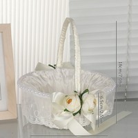 Produits les plus vendus : Panier de fleurs artificielles blanc simple et varié, avec ruban en dentelle, idéal pour la décoration de mariage