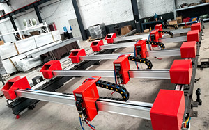Machine de découpe plasma CNC à portique automatique 1500*3000mm, contrôleur de hauteur de torche 1621, moteur pas à pas 57, directement de l'usine - Product Image 3