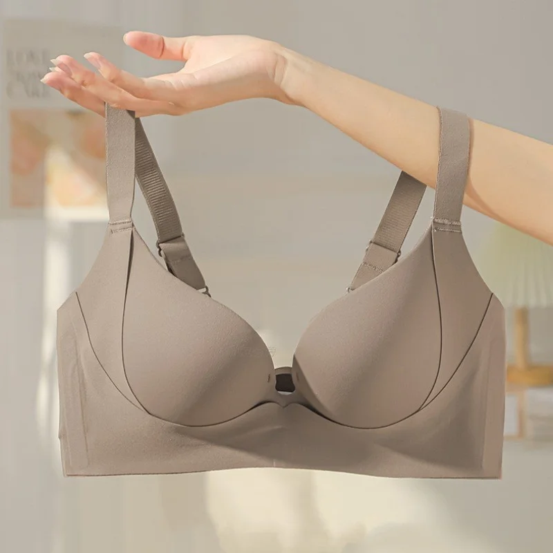 6 Pcs Bra Strap Holders Concealers With 24 Pcs Invisible Body Tape, Bra