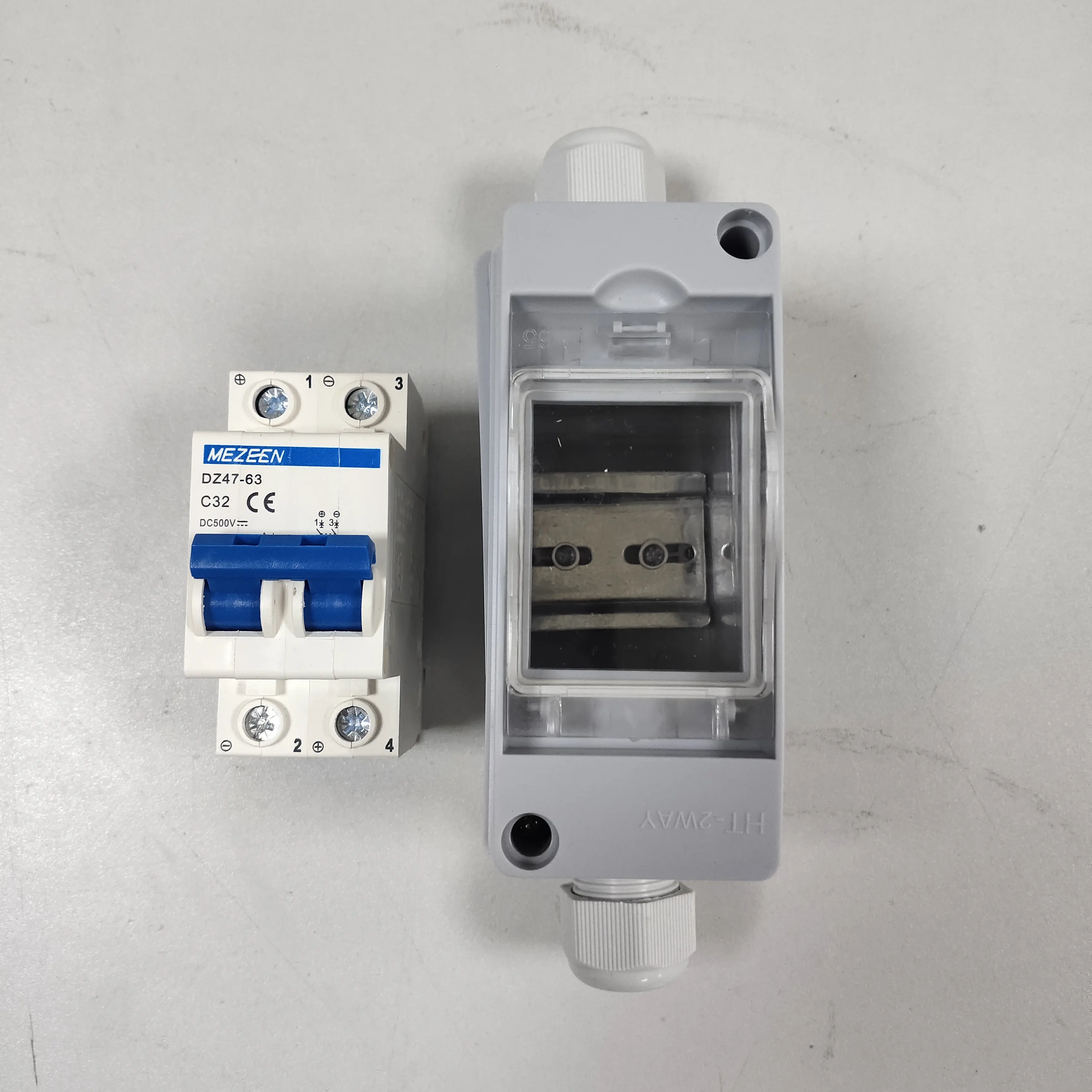 Gleichstrom miniatur-elektrischer Schaltschalter miniatur-PV-Kombinator-Schachtel Solarsystem