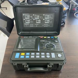 Probador de resistencia a tierra multifunción con prueba de continuidad y resistividad del suelo - Product Image 3