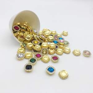 SINRONG doble capa 13*13mm Placa de flores acrílicas grasa cuadrada máquina de fondo de plástico impresión/pegado para zapatos bolsas de ropa - Product Image 1