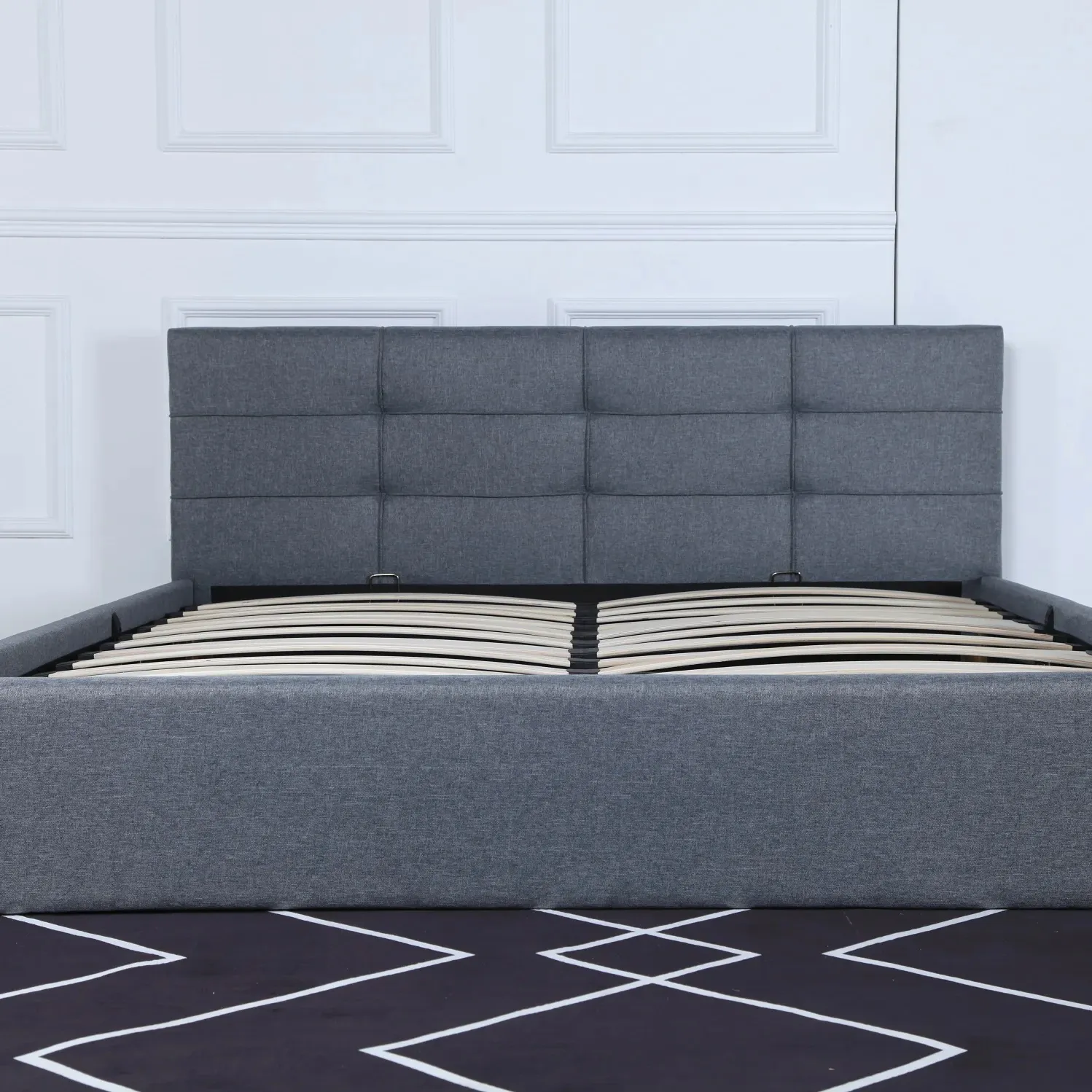 Mobilier moderne de chambre à coucher Lit double en tissu gris avec tête de lit court capitonnée Lit king rembourré avec rangement élévateur