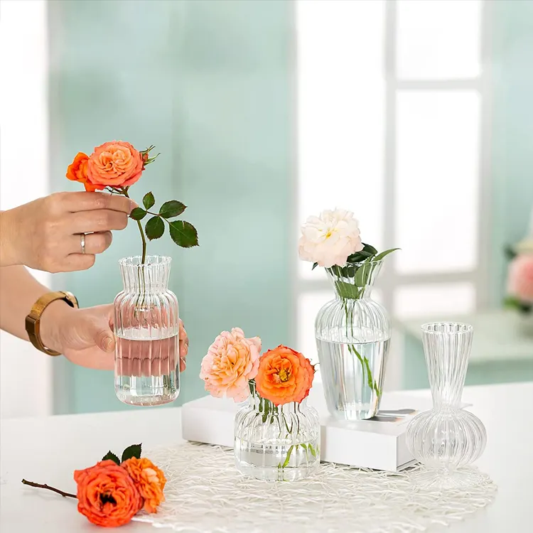 Ensemble de vases à bourgeons en forme de cannelure, vase en verre à rayures nordiques pour fleurs de mariage, mini vase en verre avec support de cadre en métal