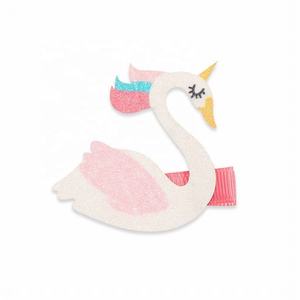 Vente en gros de pinces à cheveux et épingles à cheveux en feutre scintillant, motifs licorne, sirène et hibou, pour fêtes d'enfants - Product Image 2