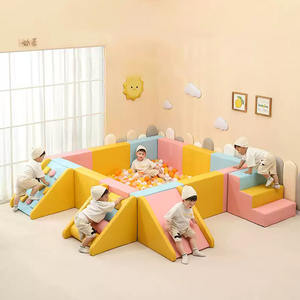 Set di Giochi Morbidi con Blocchi di Schiuma Durevoli e Piscina di Palline per Bambini - Product Image 1