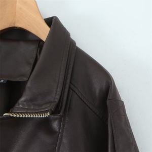 Nouvelle veste de moto rétro en PU pour homme, fabriquée par un fabricant de vestes, adaptée aux tendances de la mode de loisirs et de la rue avant-gardistes - Product Image 4